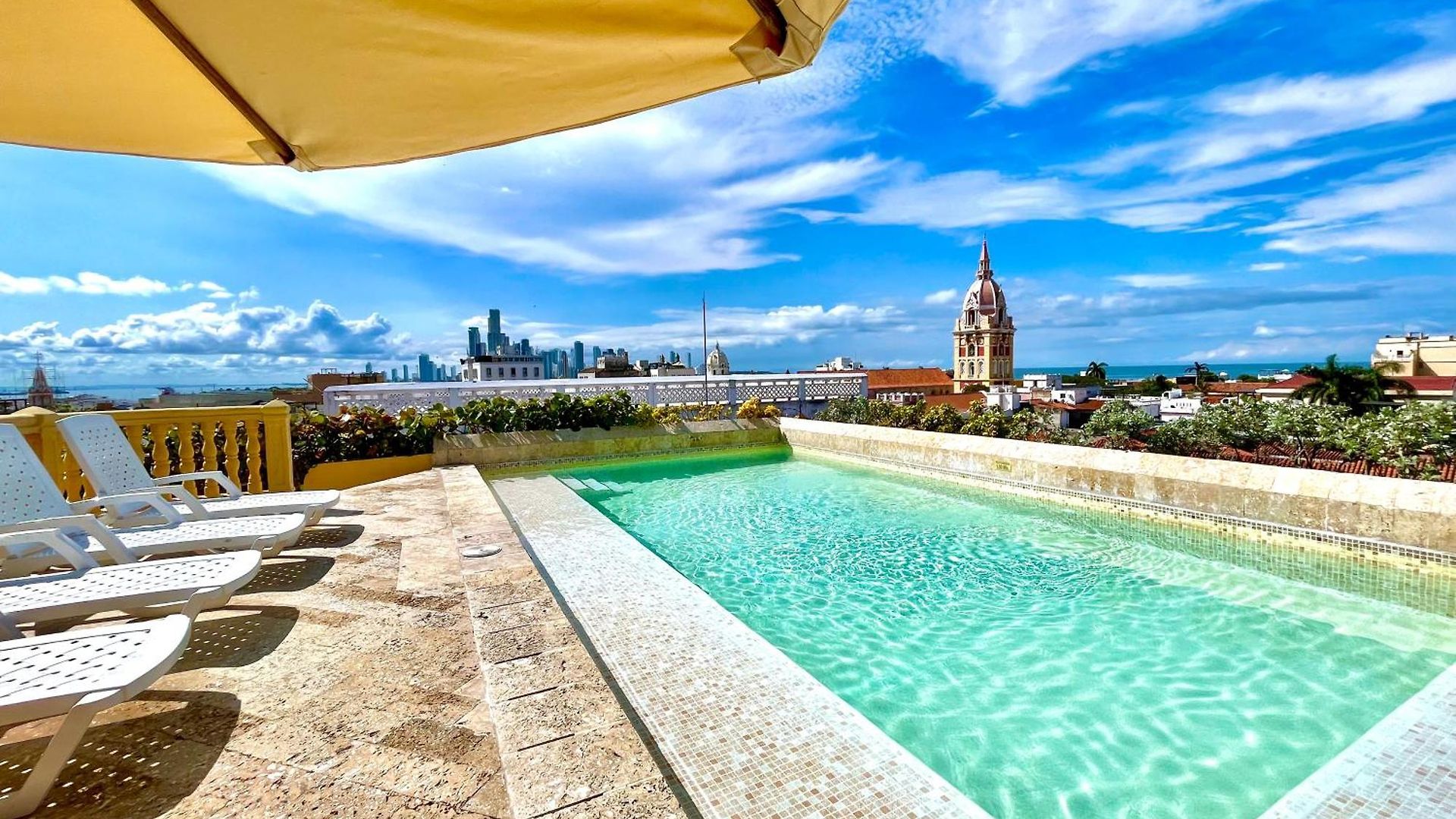 Calamari Homes - El Porvenir 305 - Walled *